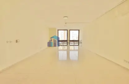 Apartment - 3 Bedrooms - 3 Bathrooms for rent in Maktoum Road - Deira - Dubai