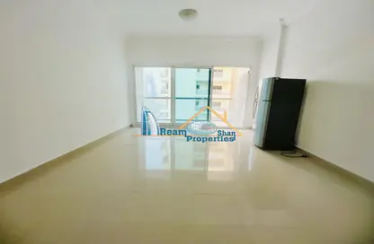 Apartment - 1 Bathroom for rent in Dubai Silicon Oasis - Dubai