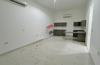 Apartment - 2 Bedrooms - 1 Bathroom for rent in Al Rawdah Al Sharqiyah - Al Ain