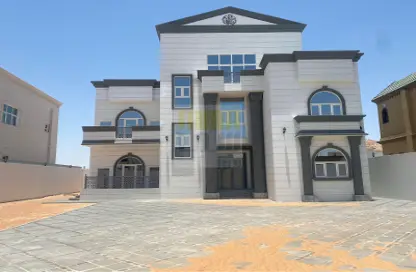 Villa - 5 Bedrooms - 6 Bathrooms for rent in Madinat Al Riyad - Abu Dhabi