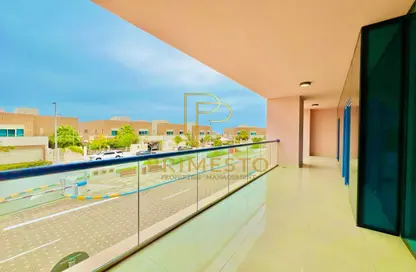 Apartment - 3 Bedrooms - 4 Bathrooms for rent in Marina Sunset Bay - The Marina - Abu Dhabi