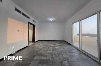 Penthouse - 2 Bedrooms - 4 Bathrooms for rent in Delma Street - Al Mushrif - Abu Dhabi