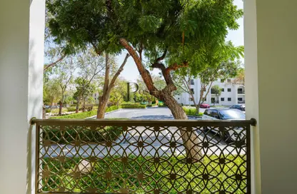 Apartment - 2 Bedrooms - 2 Bathrooms for rent in The Gardens Buildings - The Gardens - Dubai