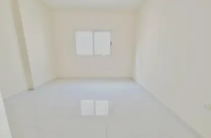 Apartment - 1 Bathroom for rent in The Square 2 - Muwaileh Commercial - Sharjah