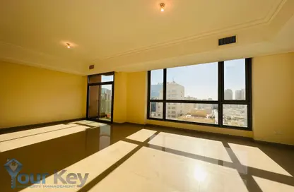 Apartment - 3 Bedrooms - 4 Bathrooms for rent in Al Marjan Tower - Al Falah Street - City Downtown - Abu Dhabi