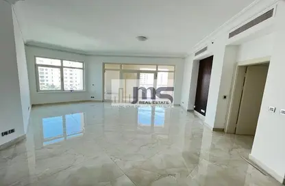 Apartment - 3 Bedrooms - 4 Bathrooms for rent in Al Khudrawi - Shoreline Apartments - Palm Jumeirah - Dubai