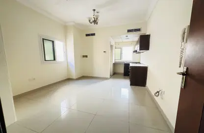 Apartment - 1 Bathroom for rent in SG Muwaileh Building - Muwaileh - Sharjah