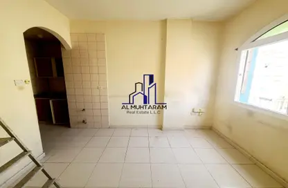 Apartment - Studio - 1 Bathroom for rent in Muweileh Community - Muwaileh Commercial - Sharjah