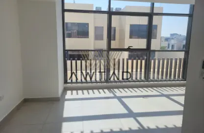 Apartment - 1 Bathroom for rent in Living Garden 2 - Jumeirah Village Circle - Dubai