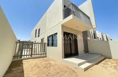 Townhouse - 3 Bedrooms - 5 Bathrooms for rent in Zinnia - The Roots DAMAC Hills 2 - Damac Hills 2 - Dubai