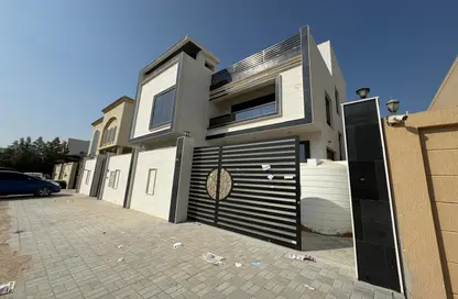 Villa - 5 Bedrooms - 7 Bathrooms for sale in Al Yasmeen 1 - Al Yasmeen - Ajman