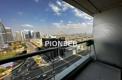 Apartment - 1 Bathroom for rent in Dubai Arch - JLT Cluster G - Jumeirah Lake Towers - Dubai