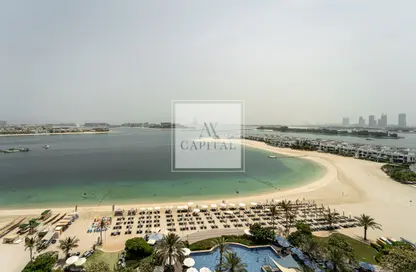 Apartment - 1 Bedroom - 2 Bathrooms for rent in Al Nabat - Shoreline Apartments - Palm Jumeirah - Dubai