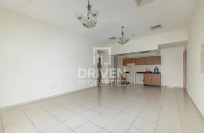 Apartment - 1 Bedroom - 2 Bathrooms for rent in Magnolia 1 - Emirates Gardens 2 - Jumeirah Village Circle - Dubai