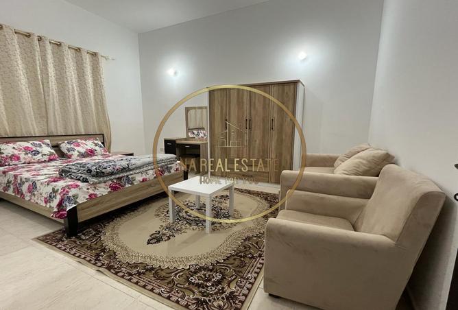 للايجار في مدينة خليفة أ: Full Furnished Studio Flat In Khalifa City 