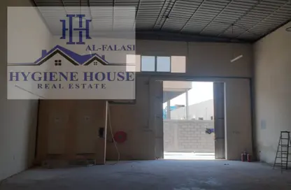 Warehouse - Studio - 1 Bathroom for rent in Umm Al Thuoob - Umm Al Quwain