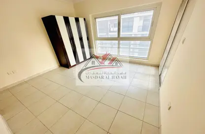 Apartment - 1 Bedroom - 2 Bathrooms for rent in Muwaileh Commercial - Sharjah