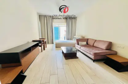 Apartment - 1 Bathroom for rent in Azizi Aliyah - Dubai Healthcare City - Dubai