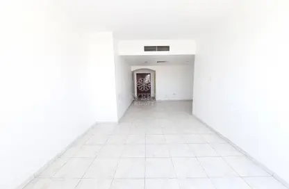 Apartment - 2 Bedrooms - 2 Bathrooms for rent in Al Wahda Building - Al Majaz 2 - Al Majaz - Sharjah