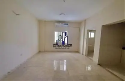 Apartment - Studio - 1 Bathroom for rent in Bu Tina - Al Sharq - Sharjah