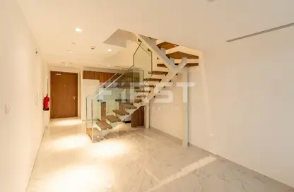 Apartment - 2 Bedrooms - 2 Bathrooms for sale in Oasis 1 - Oasis Residences - Masdar City - Abu Dhabi