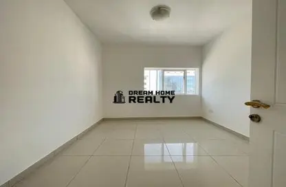 Apartment - 1 Bedroom - 1 Bathroom for rent in Al Hafeet Tower - Al Khan - Sharjah