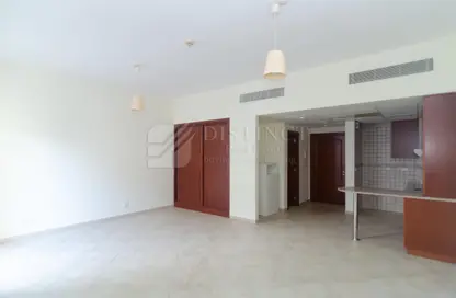 Apartment - 1 Bathroom for rent in Regent House 2 - Regent House - Motor City - Dubai