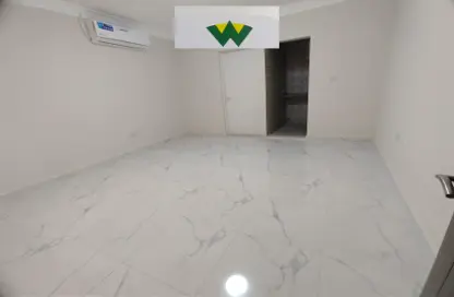 شقة - 1 حمام للايجار في بني ياس شرق - بني ياس - أبوظبي