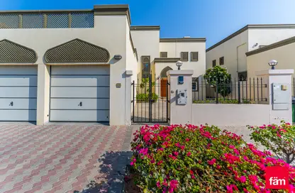 Villa - 3 Bedrooms - 4 Bathrooms for rent in Regional - Jumeirah Park - Dubai