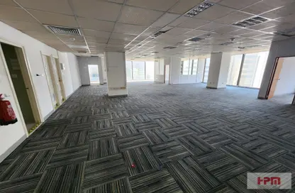 Office Space - Studio - 3 Bathrooms for rent in Hamdan Street - Abu Dhabi