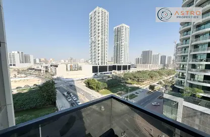 Apartment - 1 Bathroom for rent in Regina Tower - Jumeirah Village Circle - Dubai