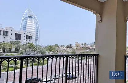 Apartment - 4 Bedrooms - 5 Bathrooms for sale in Lamtara 1 - Madinat Jumeirah Living - Umm Suqeim - Dubai