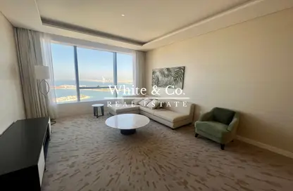 Apartment - 1 Bedroom - 2 Bathrooms for rent in The Palm Tower - Palm Jumeirah - Dubai