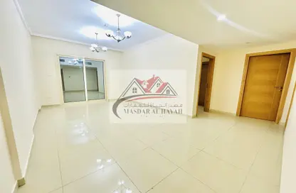 Apartment - 2 Bedrooms - 3 Bathrooms for rent in Muwaileh 29 Building - Muwaileh - Sharjah