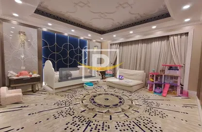 Villa - 5 Bedrooms - 7 Bathrooms for sale in Master View - Mediterranean Clusters - Jumeirah Islands - Dubai