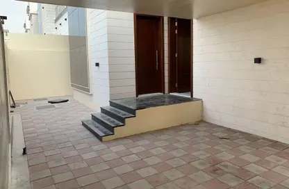 Villa - 4 Bedrooms - 5 Bathrooms for sale in Al Fisht - Al Heerah - Sharjah