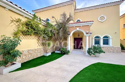 Villa - 4 Bedrooms - 5 Bathrooms for sale in Legacy - Jumeirah Park - Dubai