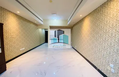 Apartment - 1 Bathroom for rent in Electra Tower - Electra Street - Abu Dhabi