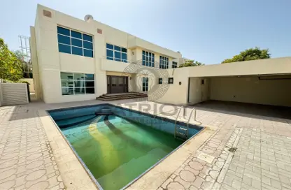 Villa - 5 Bedrooms - 5 Bathrooms for rent in Umm Suqeim 2 - Umm Suqeim - Dubai