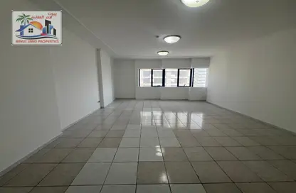 Apartment - 3 Bedrooms - 3 Bathrooms for rent in Dar Al Majaz - Jamal Abdul Nasser Street - Al Majaz - Sharjah