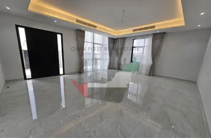 Villa - 5 Bedrooms - 6 Bathrooms for rent in Al Aweer 1 - Al Aweer - Dubai