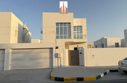 Villa - 4 Bedrooms - 6 Bathrooms for rent in Al Azra - Al Riqqa - Sharjah