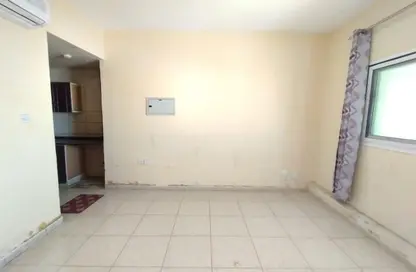 Apartment - 1 Bathroom for rent in Fire Station Road - Muwaileh - Sharjah