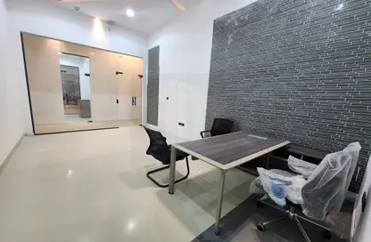 Office Space - Studio - 4 Bathrooms for rent in Burj Nahar Building - Al Muteena - Deira - Dubai