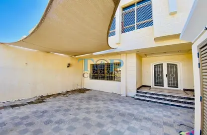 Villa - 4 Bedrooms - 6 Bathrooms for rent in Hai Al Qalaa - Al Jaheli - Al Ain