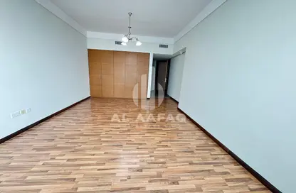 Apartment - 2 Bedrooms - 3 Bathrooms for rent in Blue Tower - Al Majaz 3 - Al Majaz - Sharjah