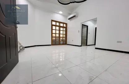 Apartment - 1 Bedroom - 1 Bathroom for rent in Al Bateen Villas - Al Bateen - Abu Dhabi