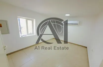 Villa - 3 Bedrooms - 2 Bathrooms for rent in Zakher - Al Ain