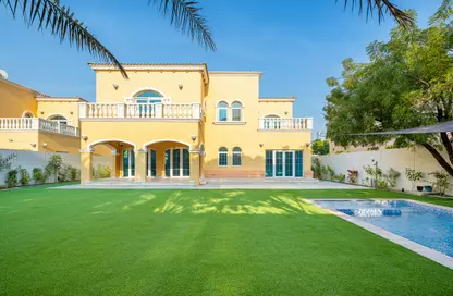 Villa - 5 Bedrooms - 6 Bathrooms for rent in Legacy - Jumeirah Park - Dubai