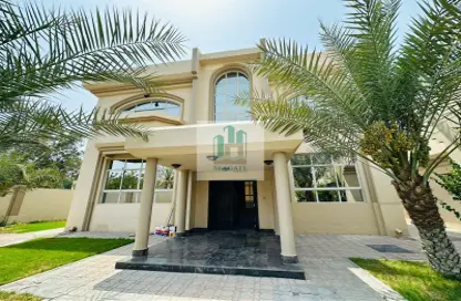 Villa - 4 Bedrooms - 6 Bathrooms for rent in Jumeirah 1 - Jumeirah - Dubai